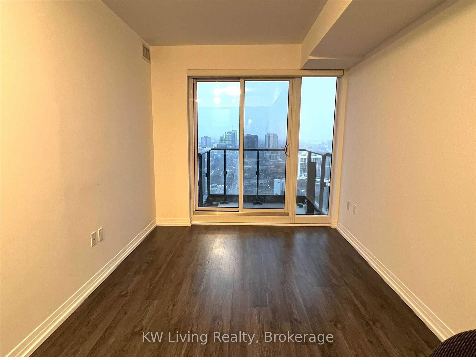 2913-251 Jarvis St, Toronto, view 3