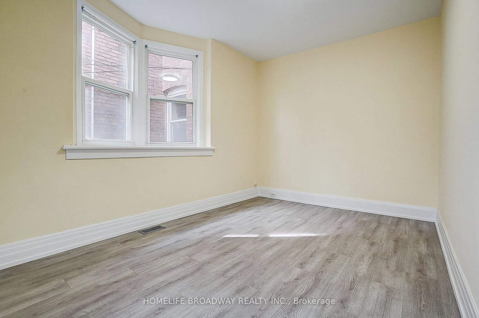 1069 Davenport Road • Toronto, ON photo 14
