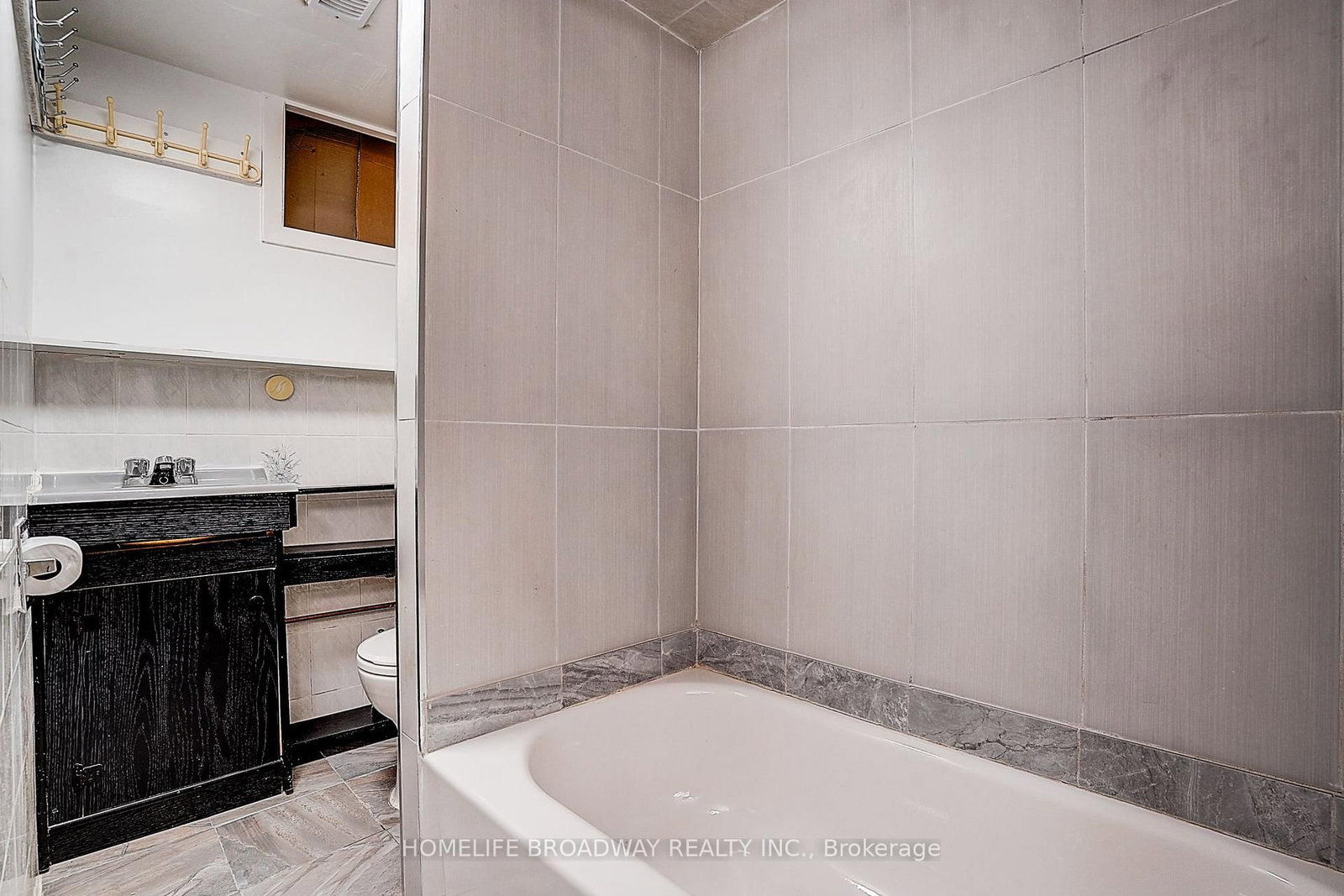 1069 Davenport Road • Toronto, ON photo 46