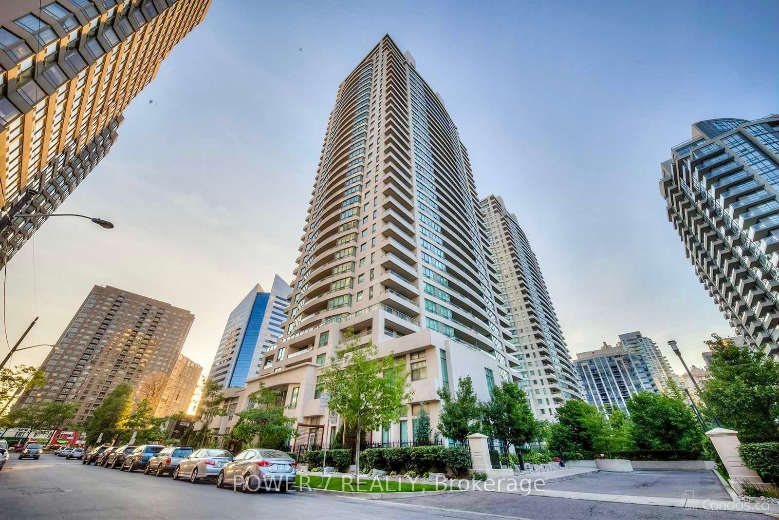 18 Spring Garden, Toronto, Ontario M2N 7M2