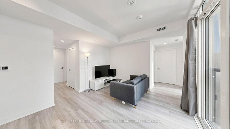 2403 - 238 Simcoe Street