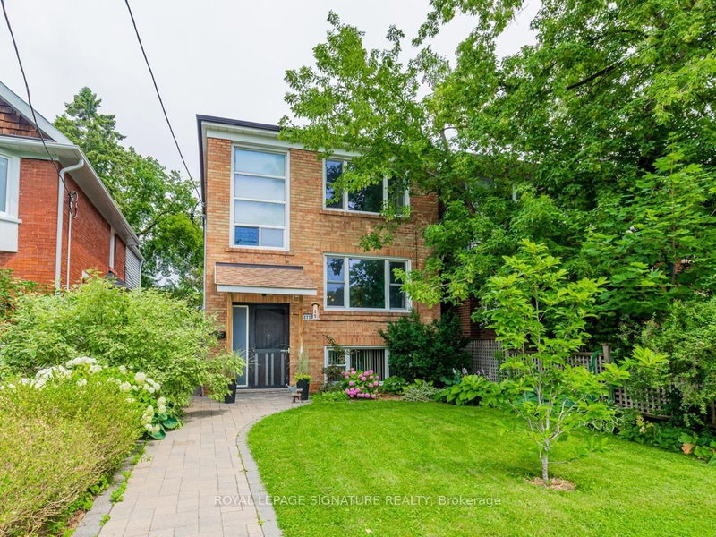 home for lease on Upper-277 Wychwood Avenue