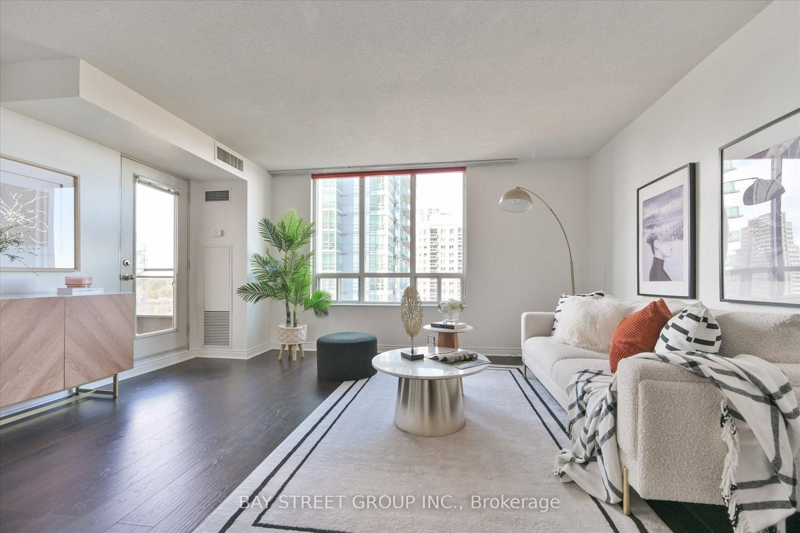 1210-260 Doris Avenue, Toronto, ON, photo 1