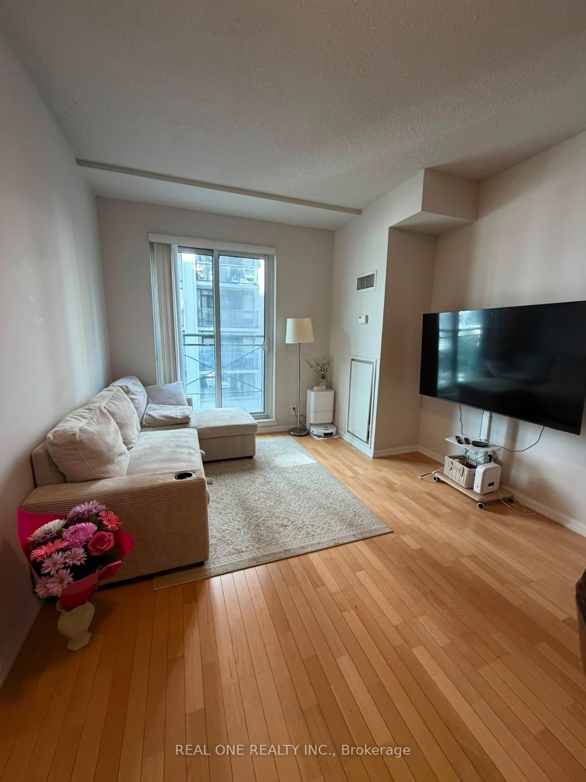 Photo 11 of 35 Hayden St, Unit 408