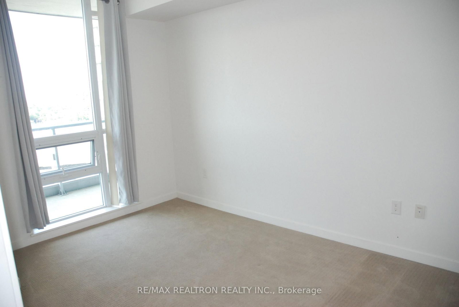 1304-66 Forest Manor Rd, Toronto, view 11