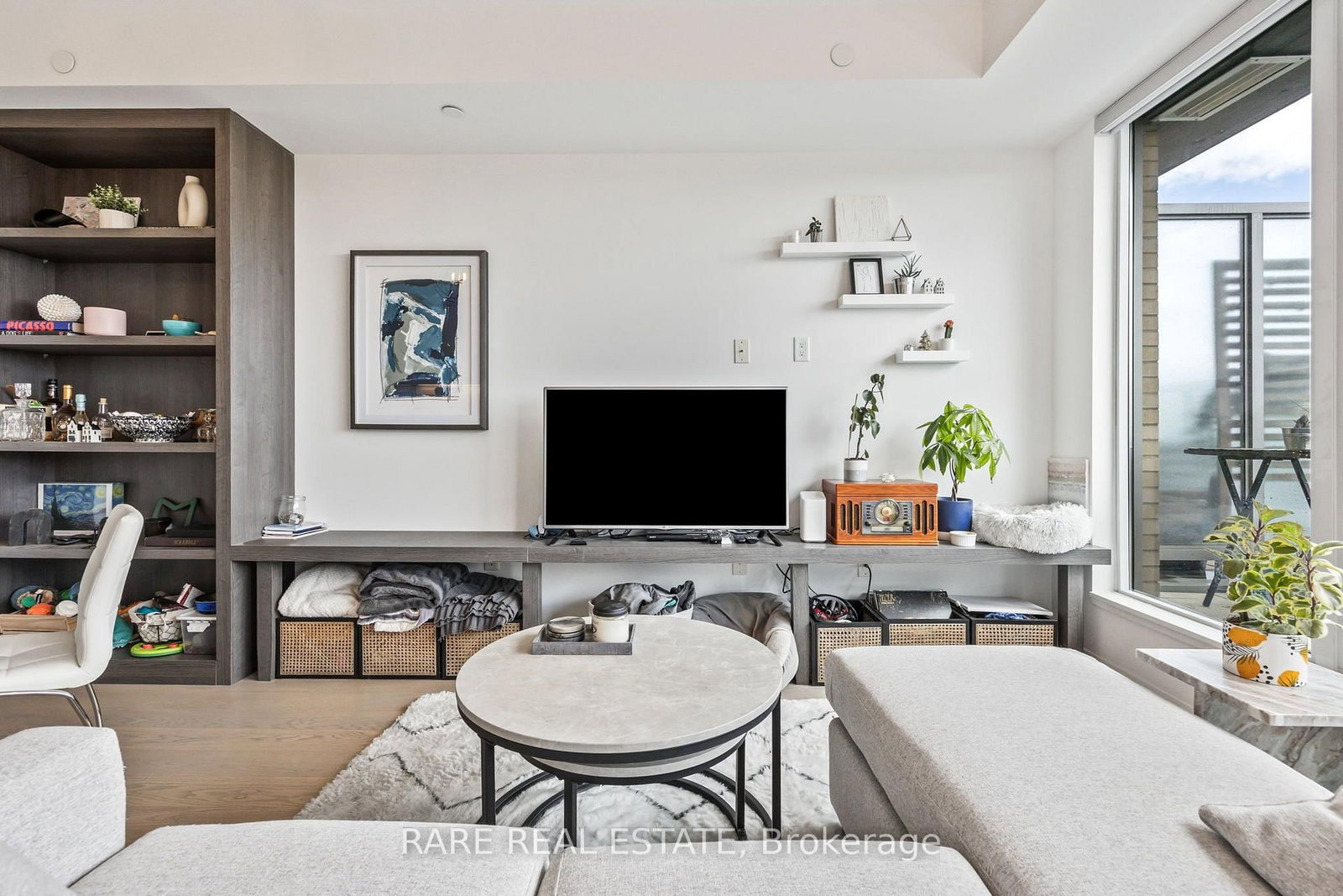 Photo 6 of 835 St Clair Ave, Unit 514