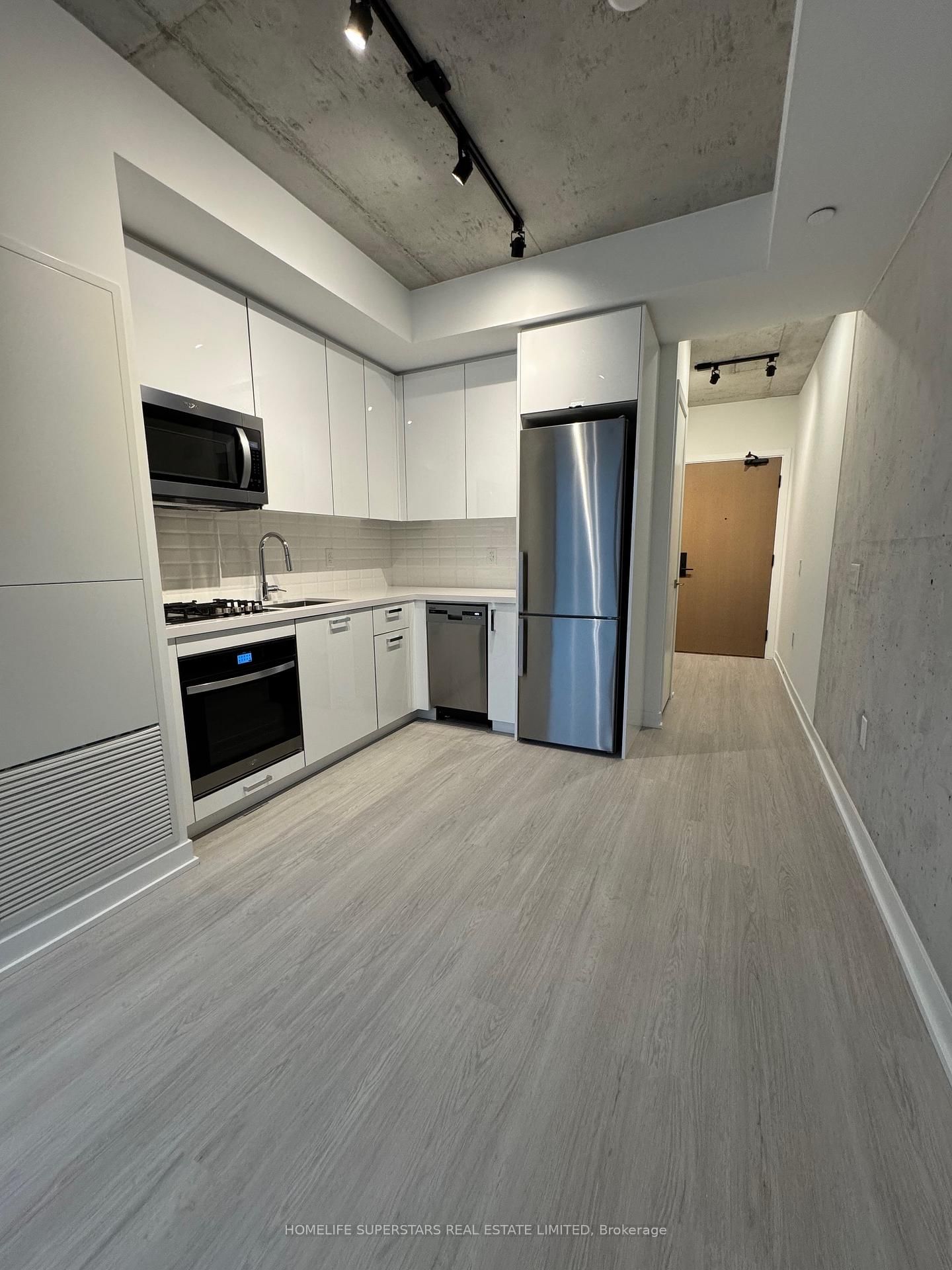 Photo 9 of 195 McCaul St, Unit 1309