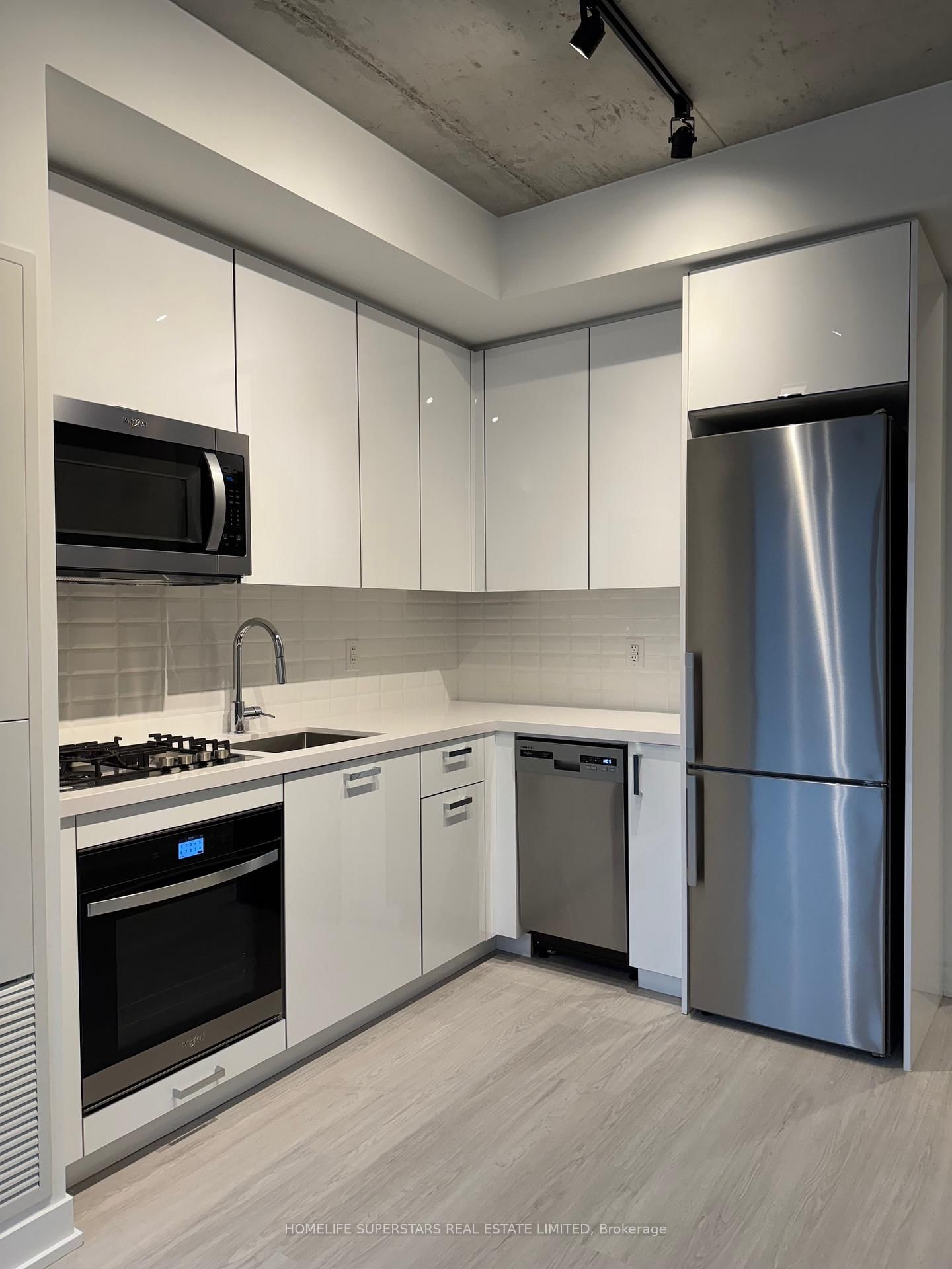 Photo 8 of 195 McCaul St, Unit 1309
