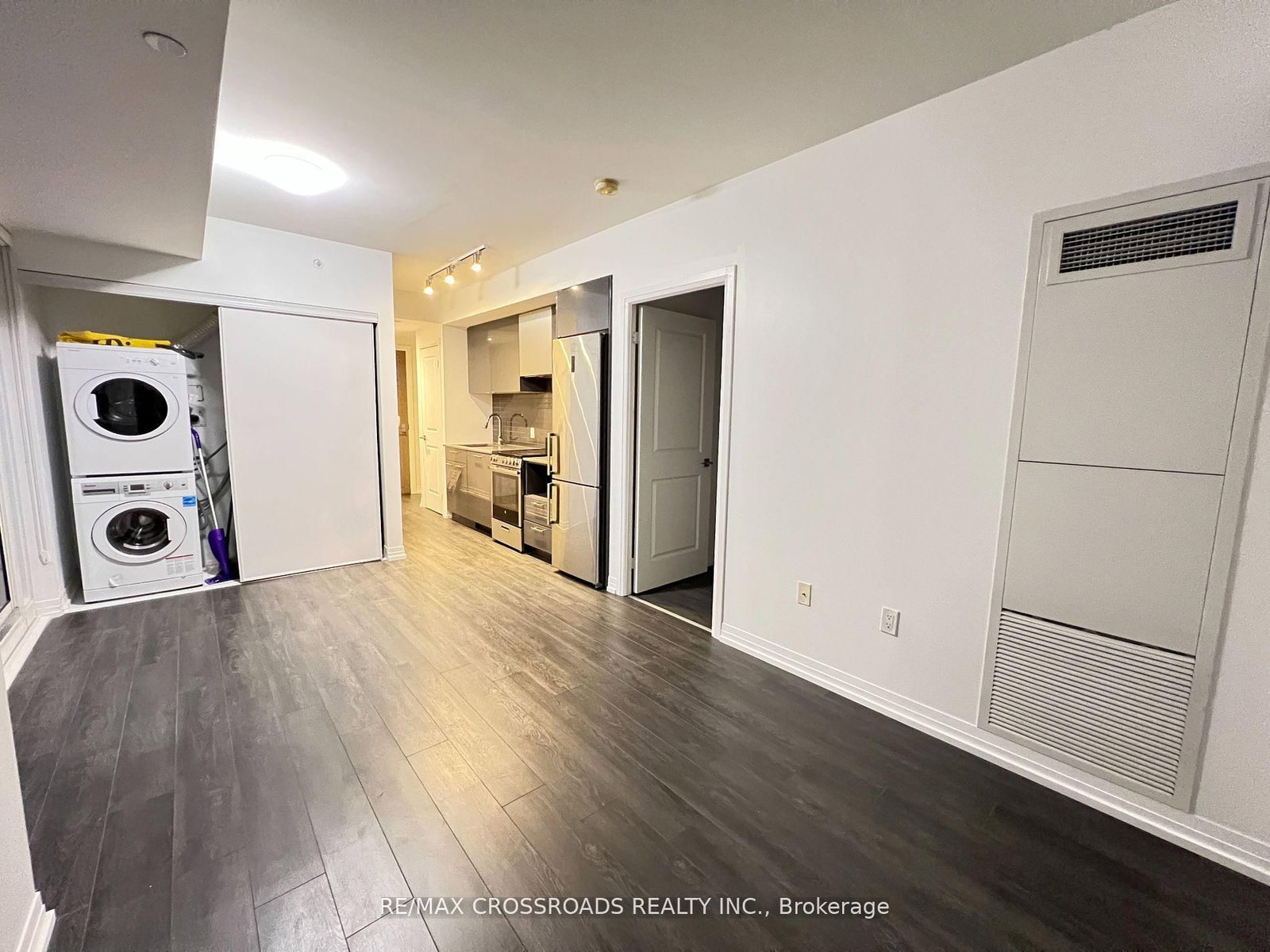 Photo 6 of 200 Dundas St, Unit 808