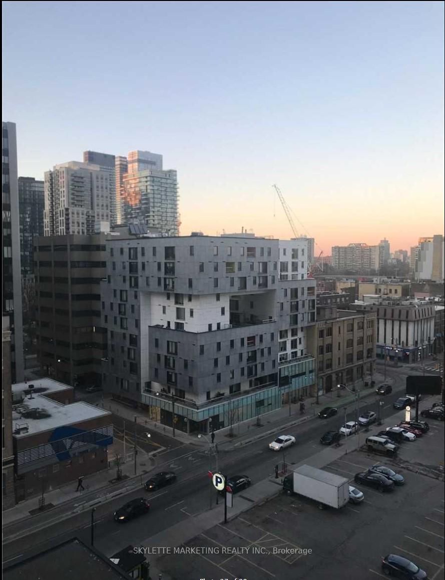 25 Richmond Street E • #803 • Toronto, ON photo 28