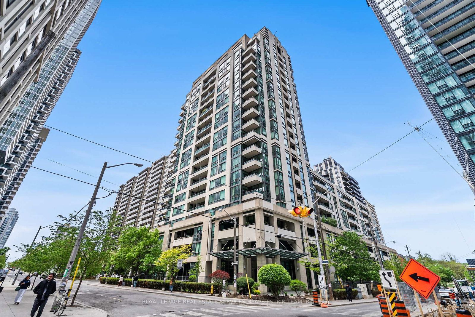 88 Broadway Avenue, Unit 1301