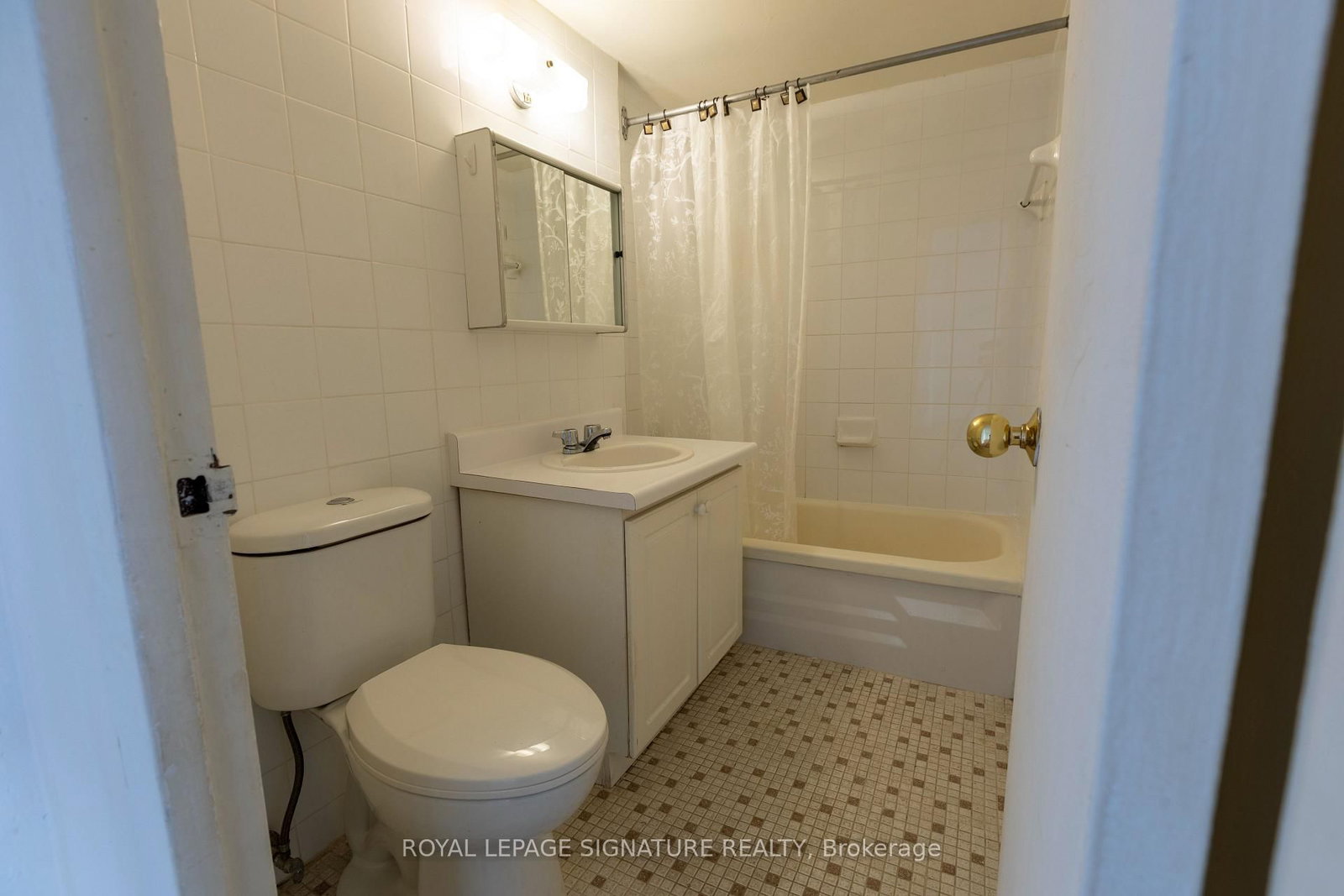 Photo 5 of 161 Oakwood Ave, Unit 1808