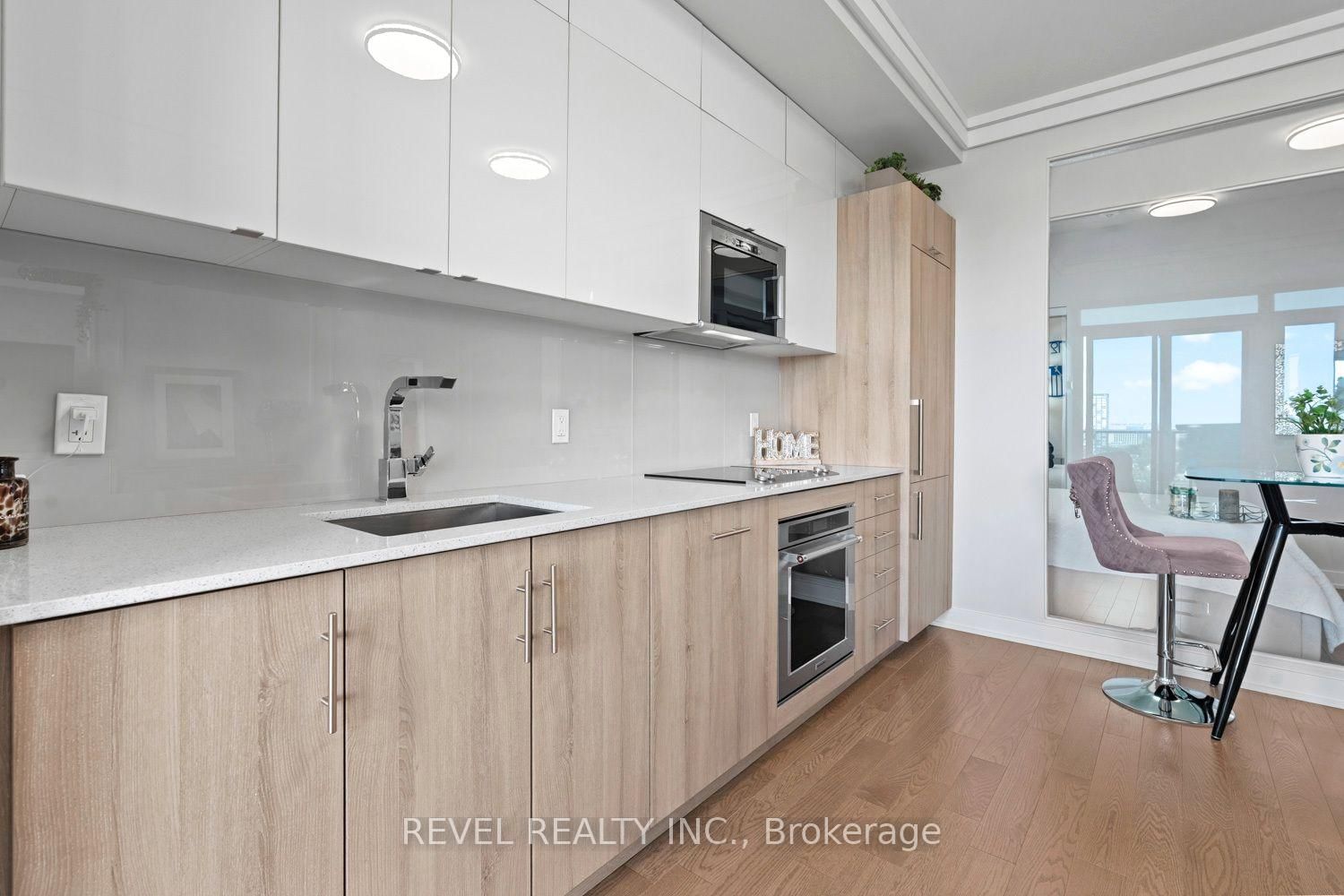 Photo 8 of 330 Richmond St, Unit 2607