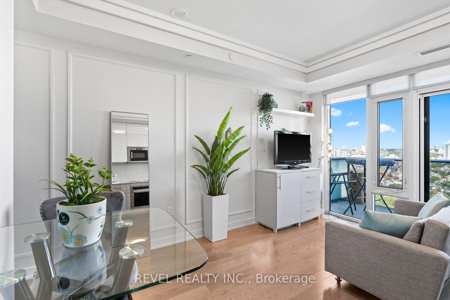 Photo 4 of 330 Richmond St, Unit 2607