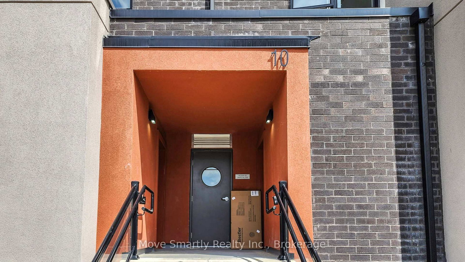 8-10 Marquette Ave, Toronto, view 3