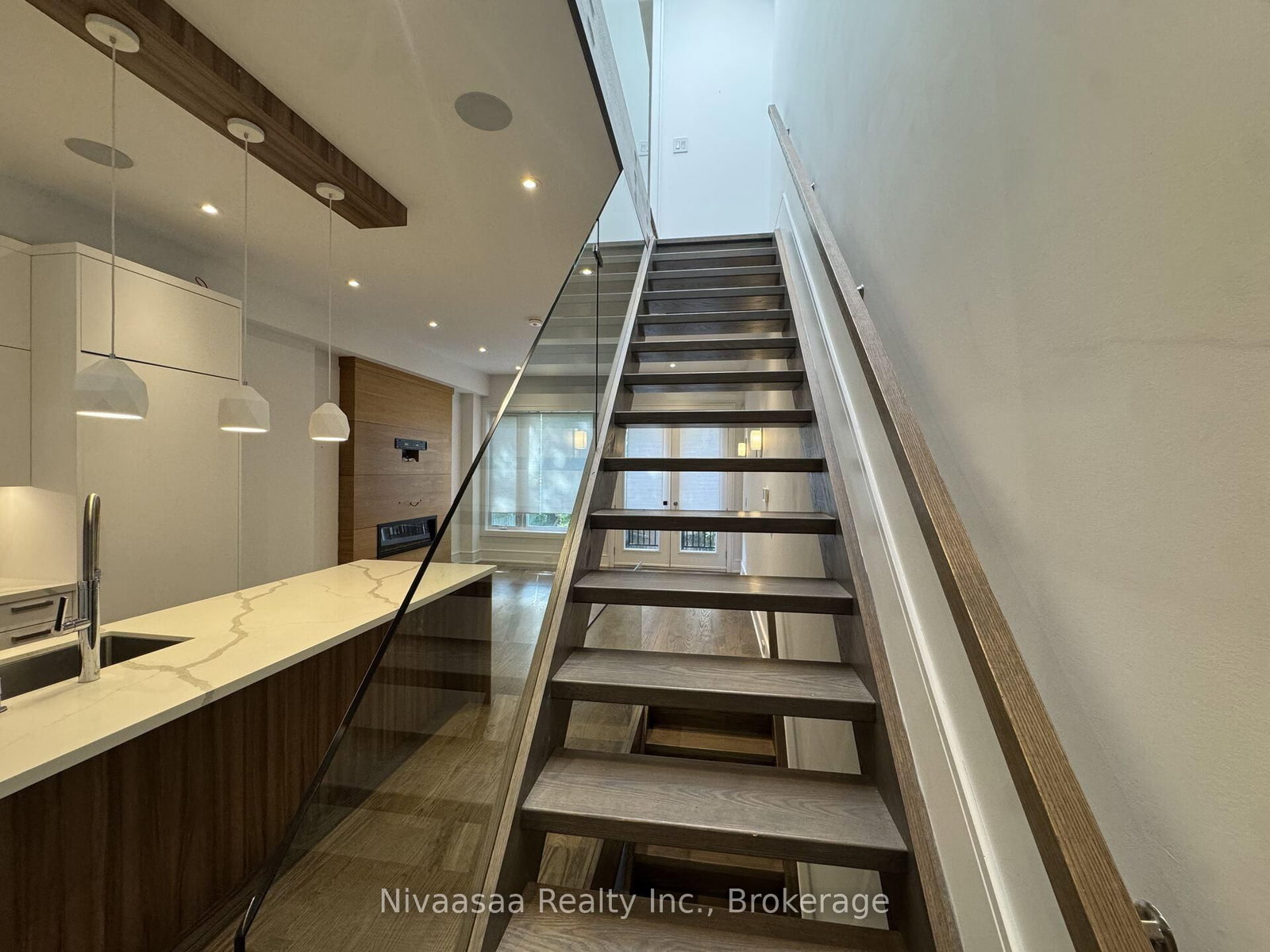 177 Ranleigh Avenue • Toronto, ON photo 16