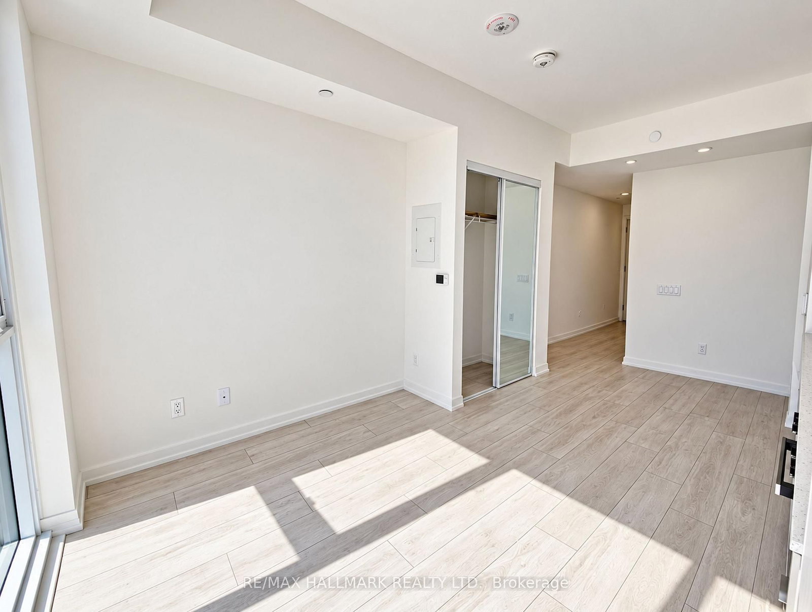 Photo 11 of 400 King St, Unit 2616