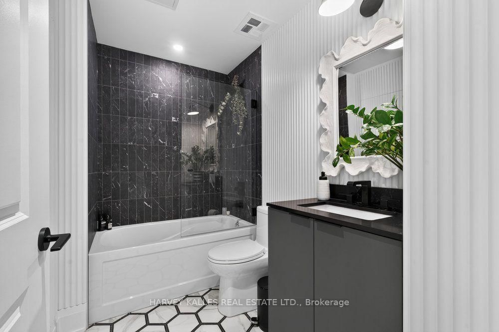 LP03 - 123 Portland Street, Toronto 3