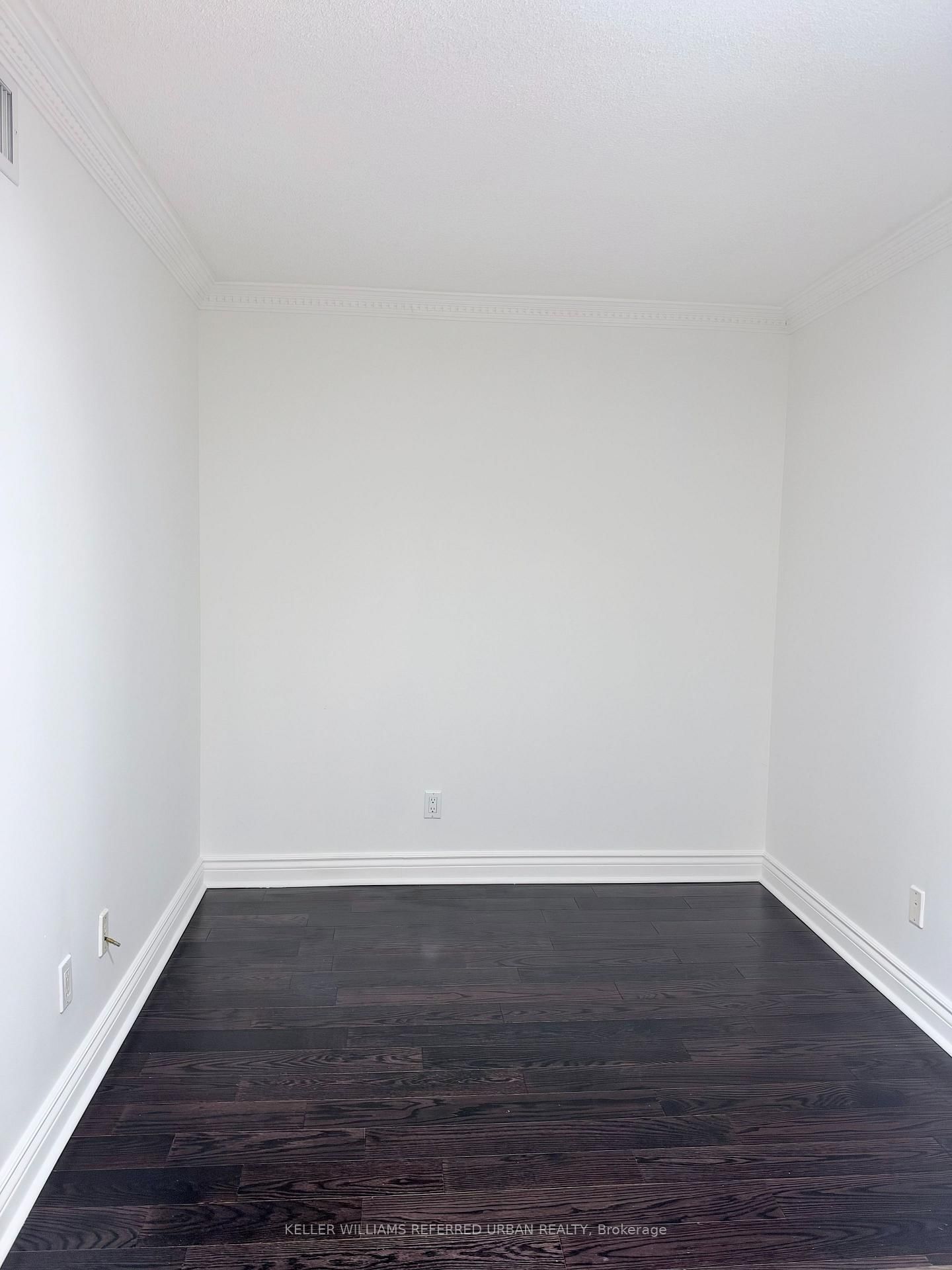 Photo 9 of 313 Richmond St, Unit 558