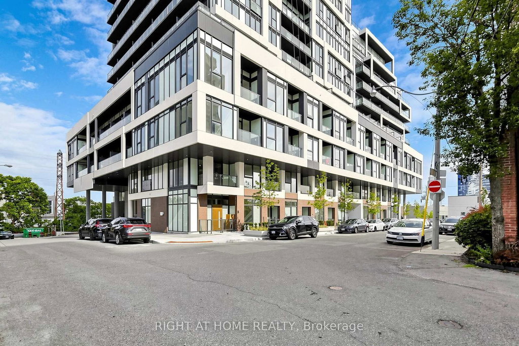2502 - 5 Defries Street 4