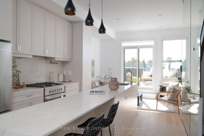 62A Perth Avenue • Toronto, ON photo 3