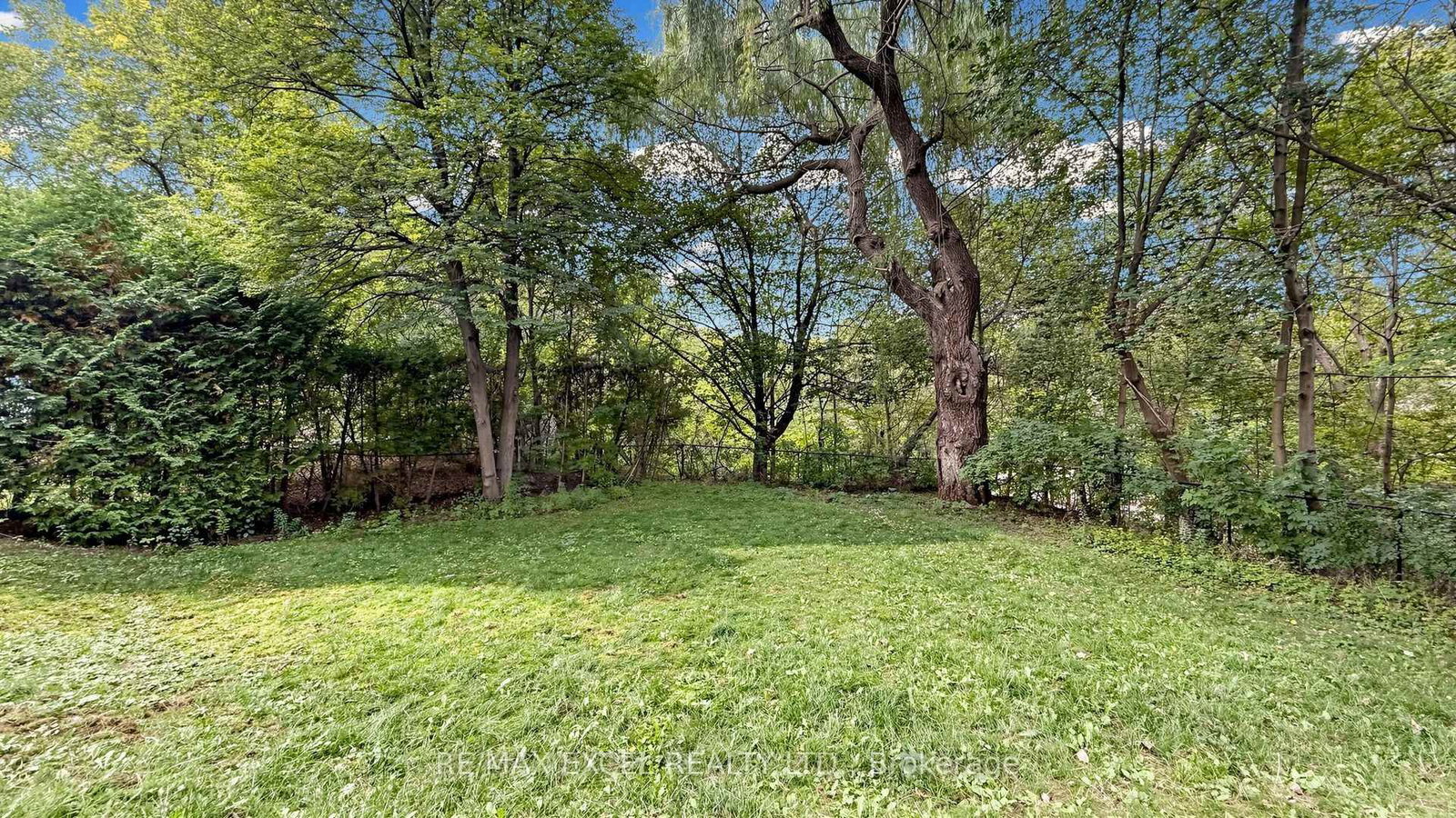 131 Burbank Drive • Toronto, ON photo 50