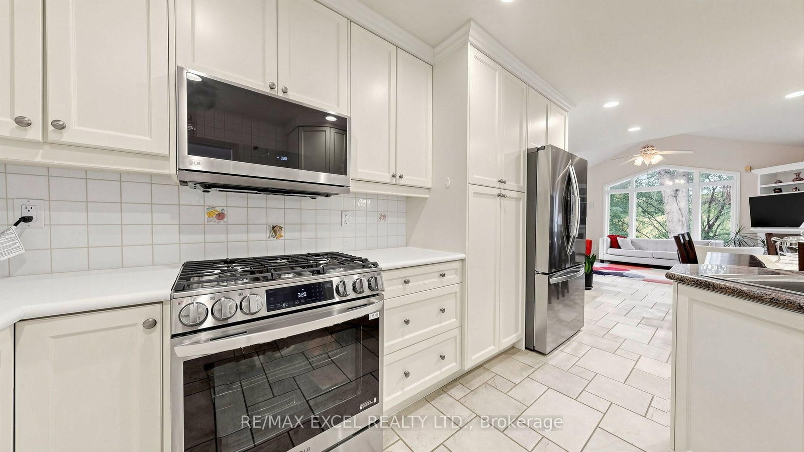 131 Burbank Drive • Toronto, ON photo 17