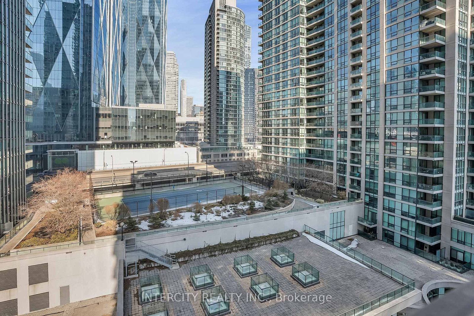 12 Yonge Street • #1010 • Toronto, ON photo 33