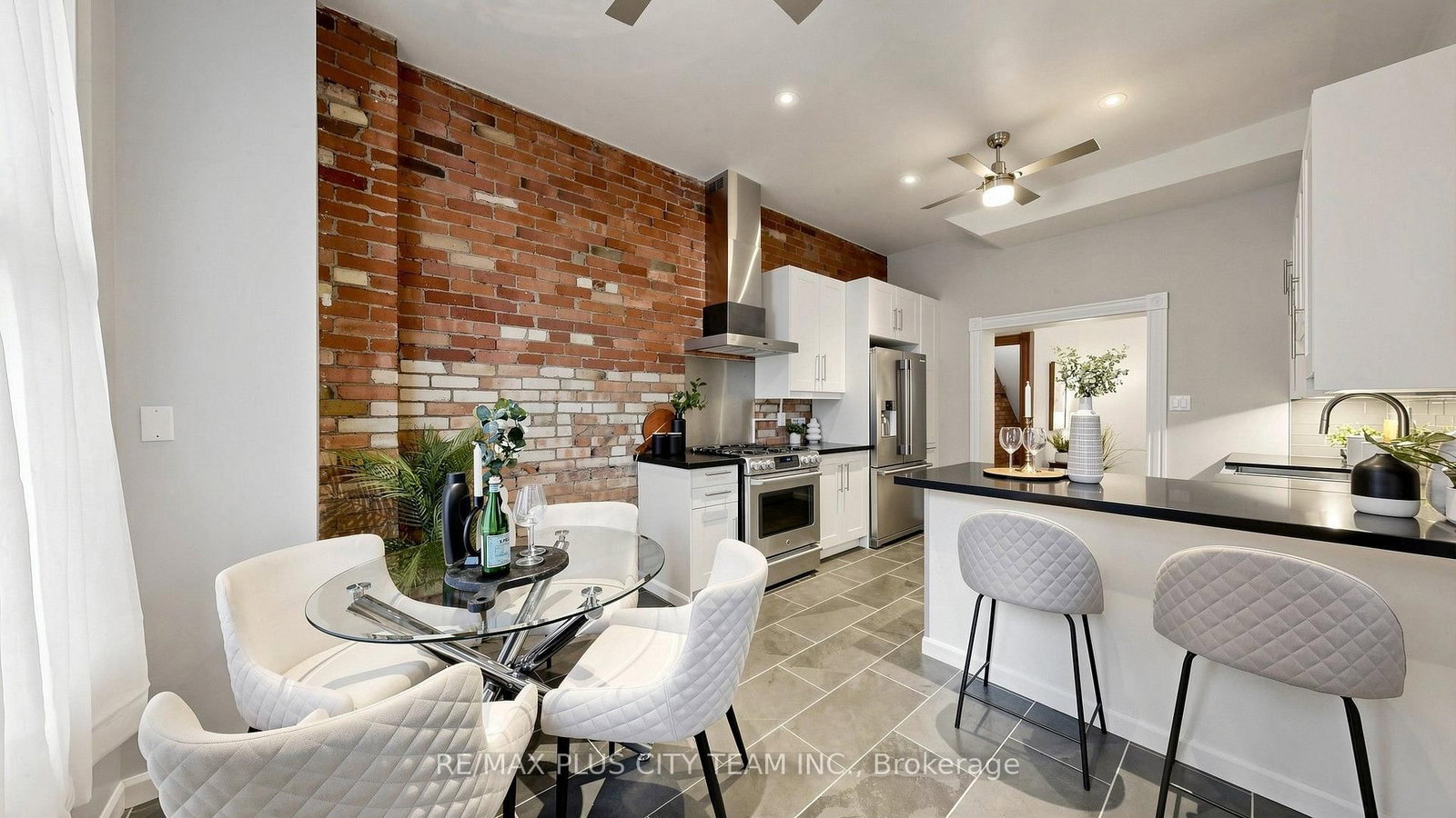 201 Seaton St, Toronto, view 23