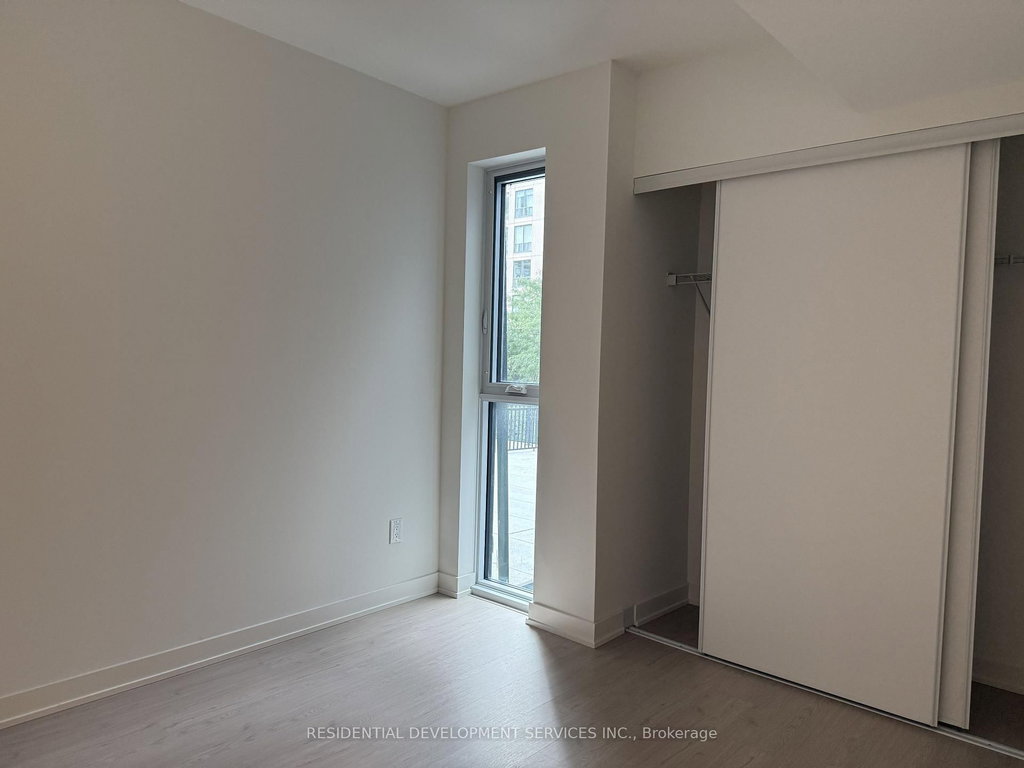 404 - 65 Mutual Street 5