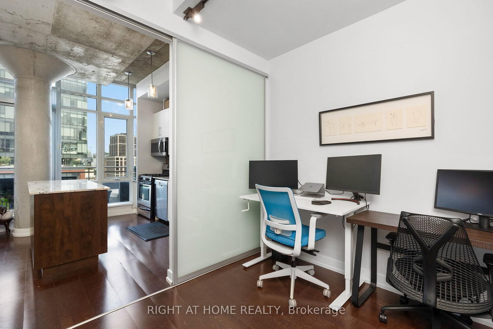 PH 805-66 Portland St, Toronto, view 17