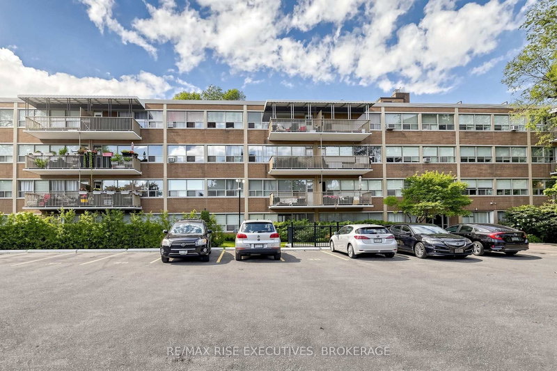 304 - 160 The Donway W