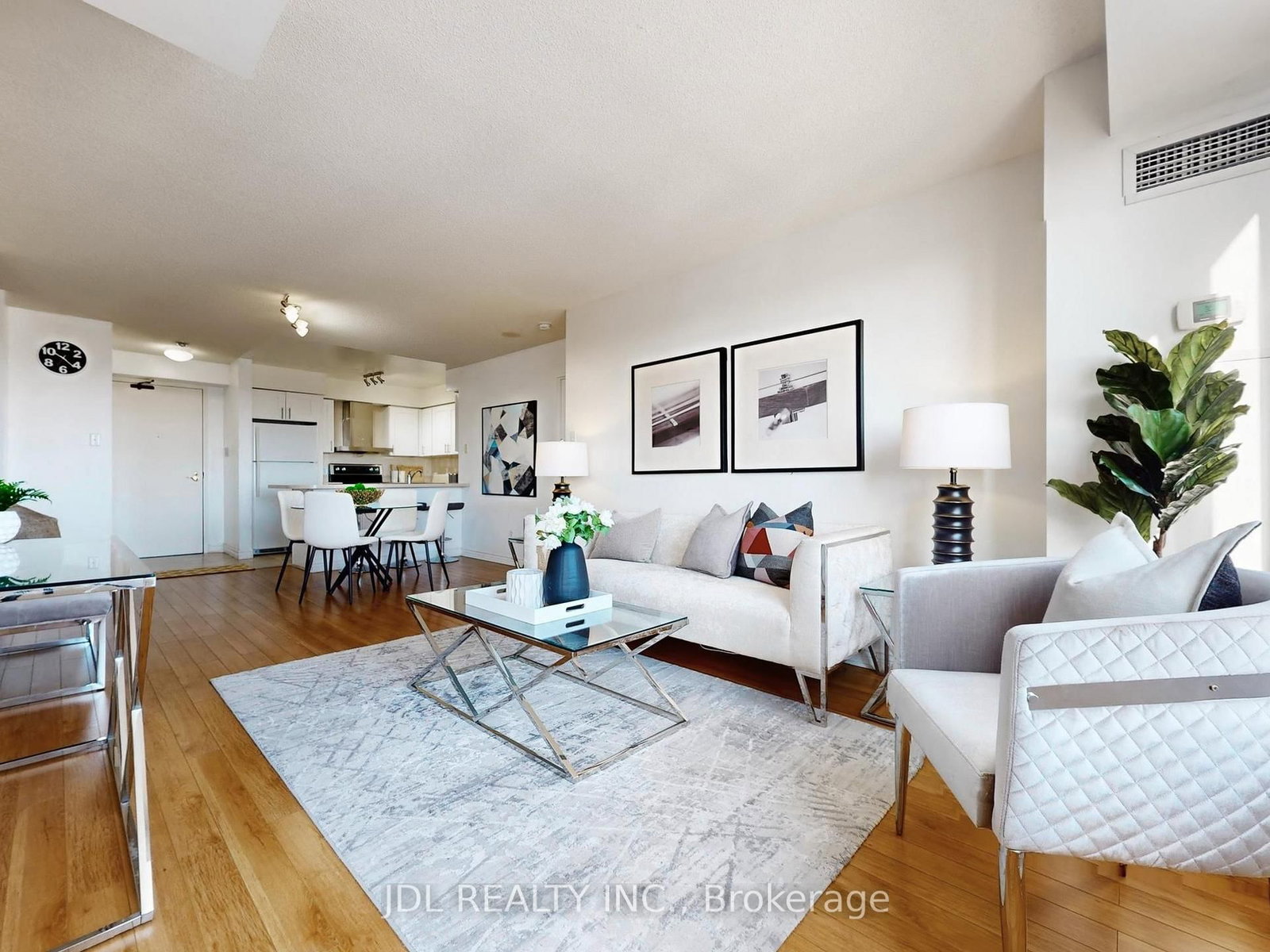 260 Doris Avenue • #906 • Toronto, ON photo 6