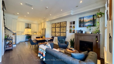 1042 Avenue Road • Toronto, ON photo 2