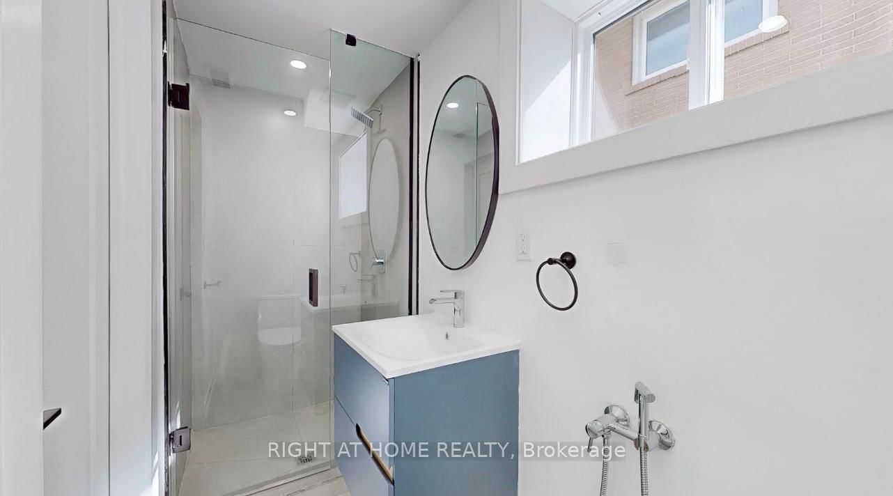 Basement/Studio - 118 Clifton Avenue, Toronto 5