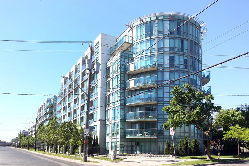 home for sale on 505-3830 Bathurst Street