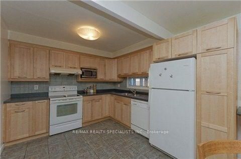 290 Mcnicoll Ave photo 5