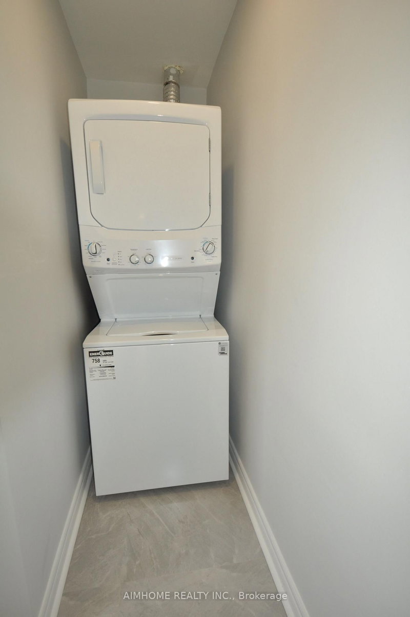 14 Dukinfield Cres photo 5
