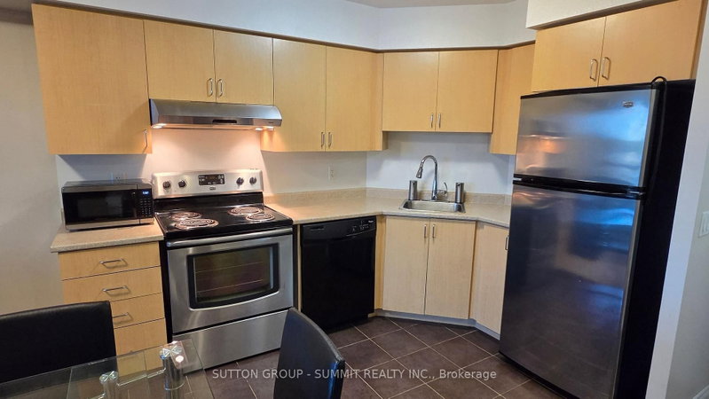 35 Saranac Blvd photo 4