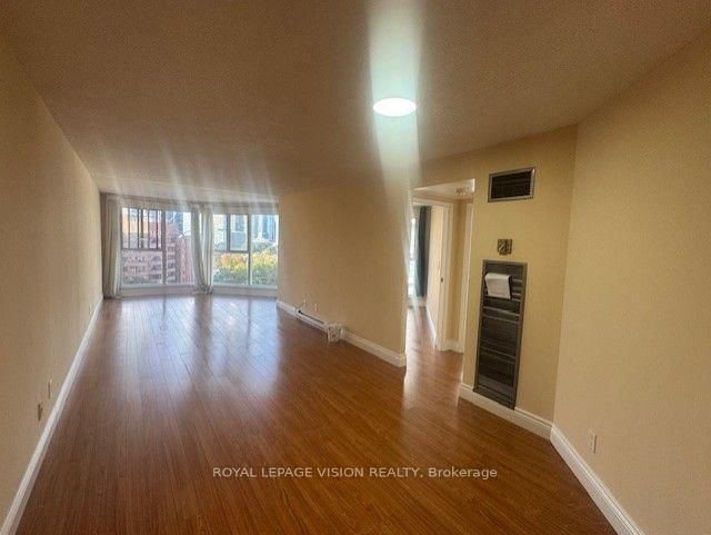 222 The Esplanade St photo 4