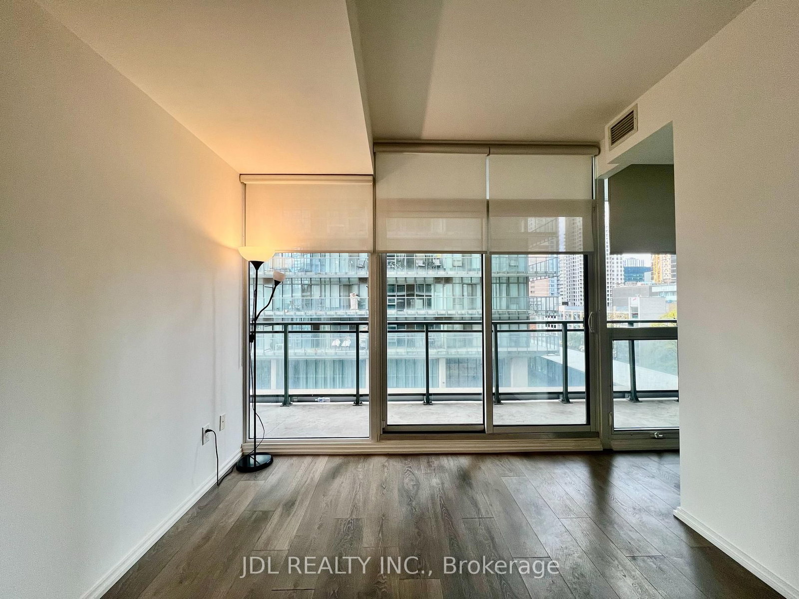 805-45 Charles St, Toronto, view 8
