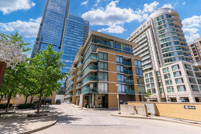104 - 21 Scollard Street