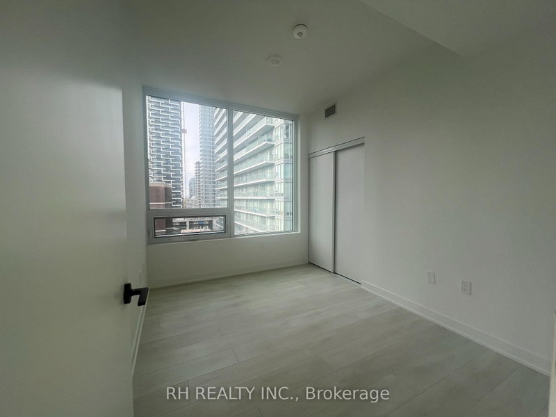 127 Broadway Ave photo 5