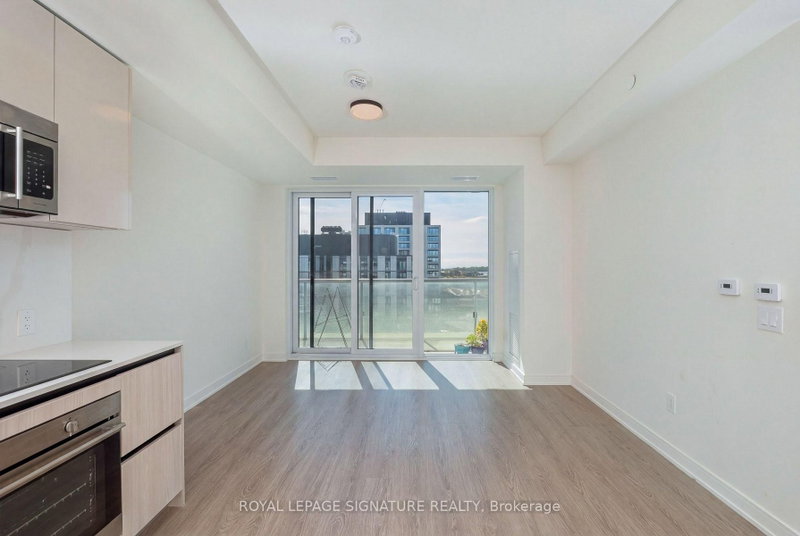 1112 - 425 FRONT Street E
