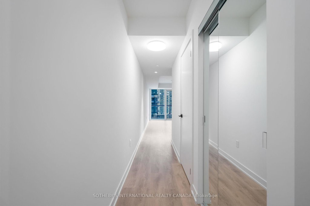 407 - 117 Broadway Avenue 4