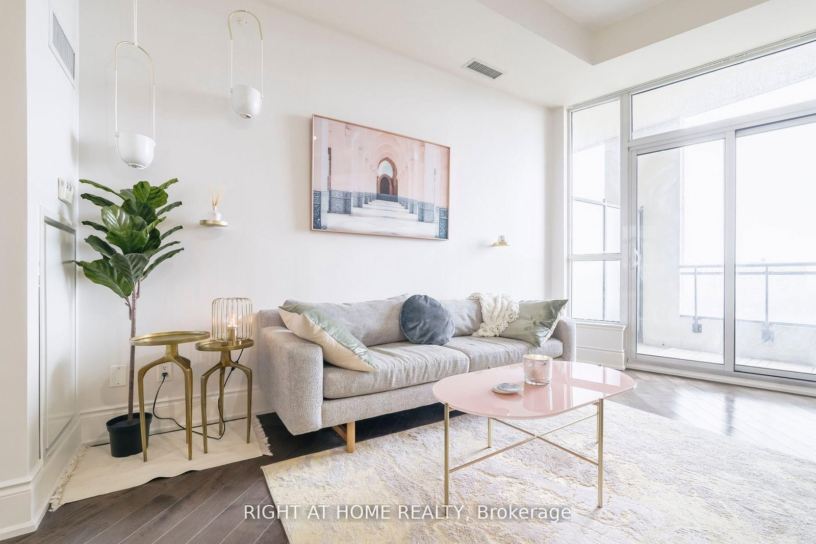 918 - 23 Glebe Road W, Toronto 5