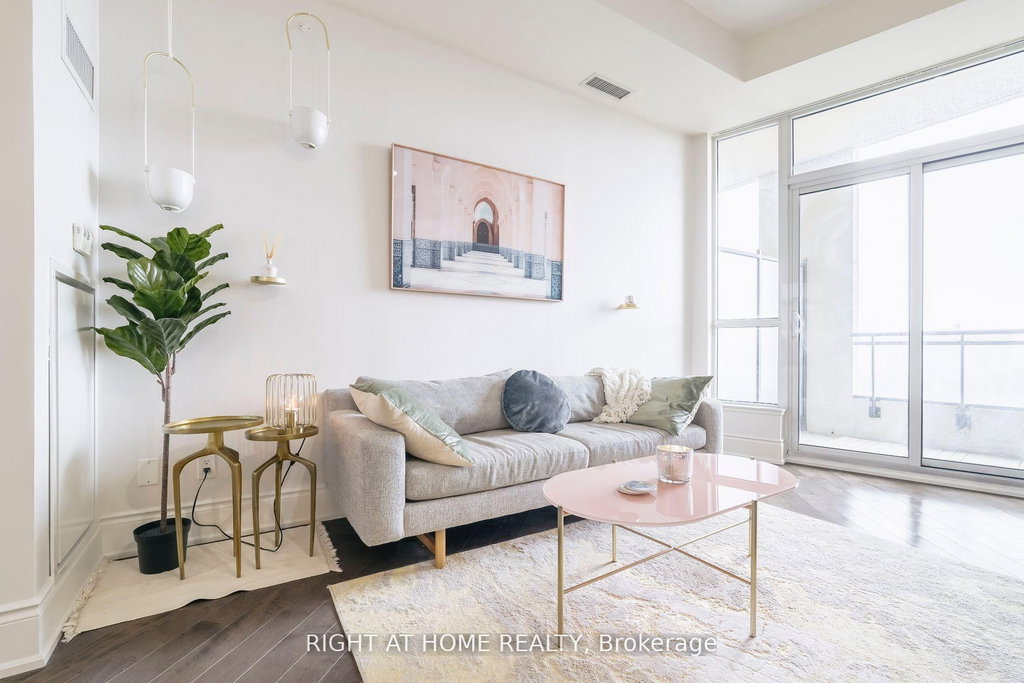 918 - 23 Glebe Road W 5