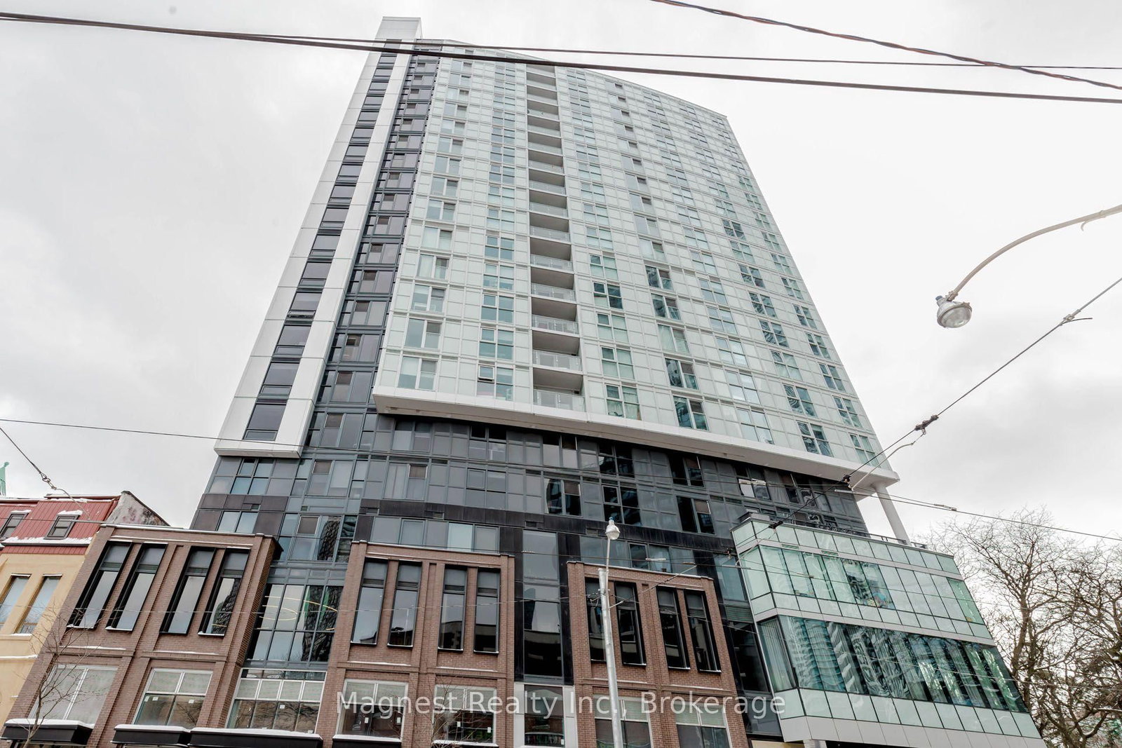 219 Dundas, Toronto, Ontario M5A 0V1