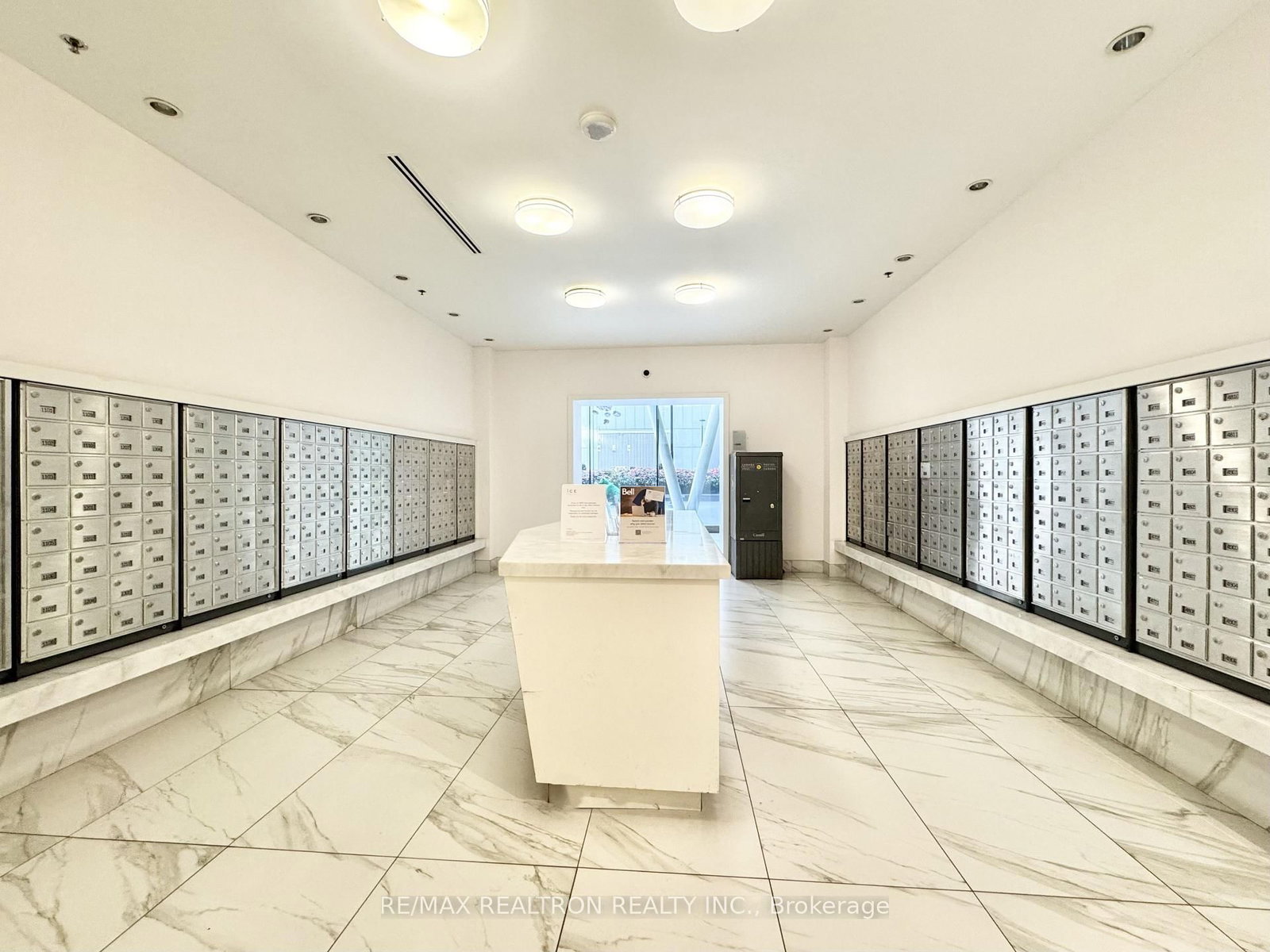 12 York Street • #2201 • Toronto, ON photo 41