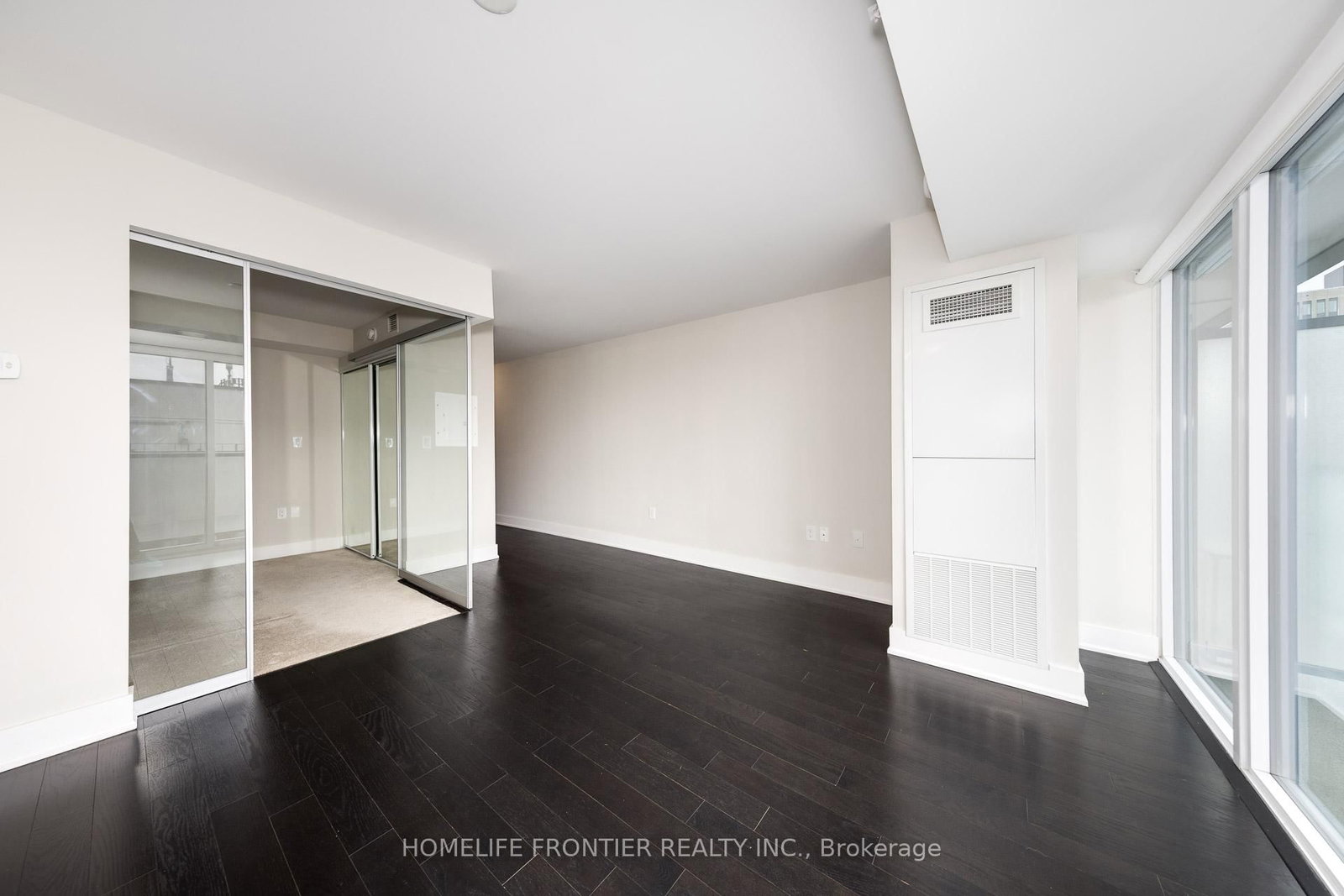 2310 - 955 Bay Street, Toronto 4